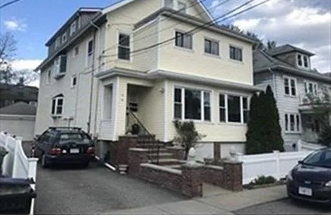 Exterior - Pleasant multiple story home. Close commute to mulitple universities in the area.