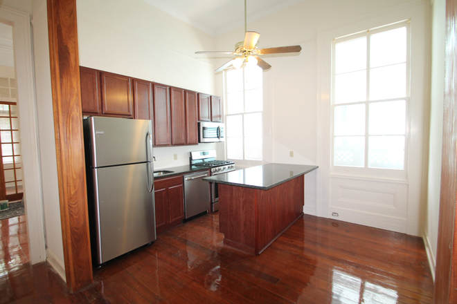 Kitchen - Very Large 1-Bedroom in Historic Building Apartments