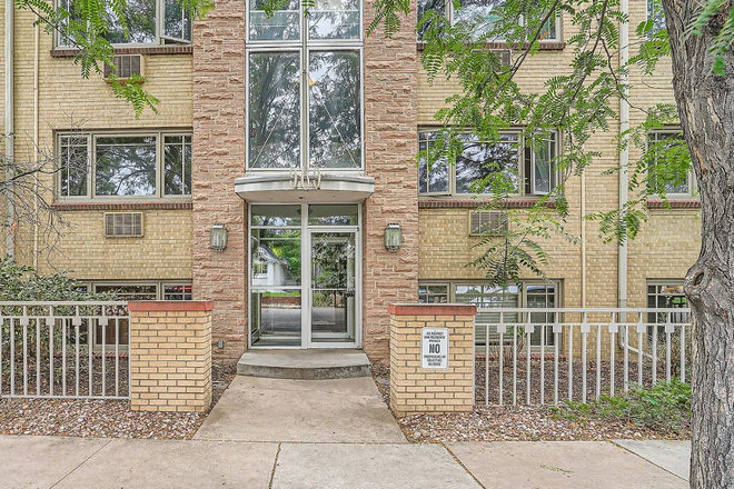 Front of Intimate Building with Only 23 Units - Amazing Location -- Spacious Studio in Secure West Wash Park Bldg Condo