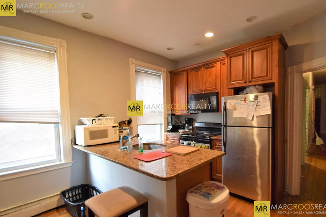 x - Cherokee St 5 Bed Mission Hill