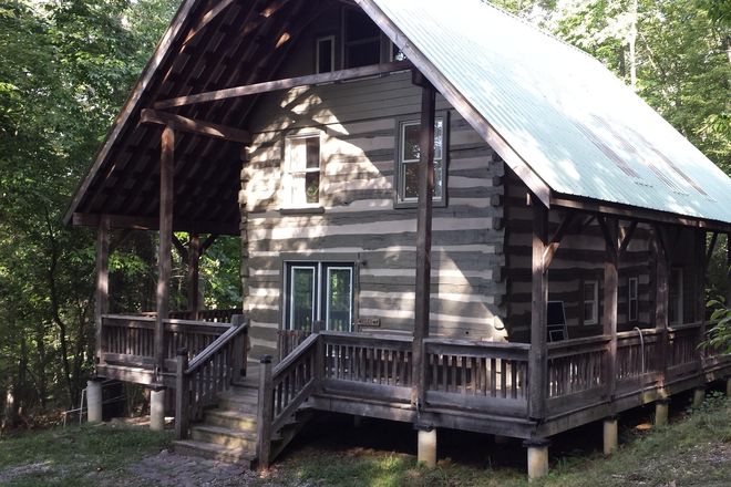 Antique log barn converted to modern house. - Antique Log Cabin in the Woods