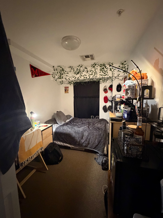 Bedroom - South Campus Commons Building 7