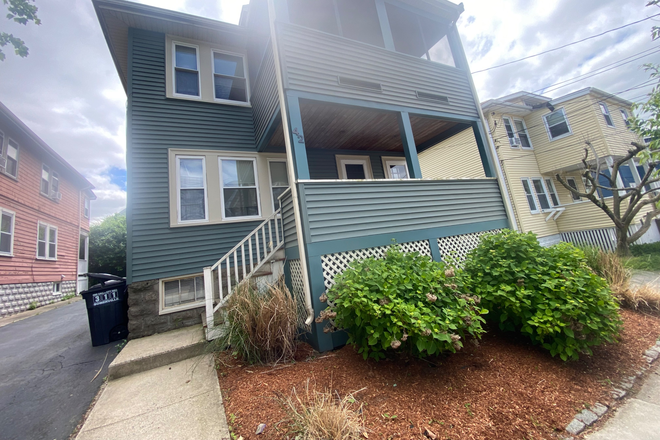 Front - 42 Chetwynd Rd - 3 BD & 4 BD Apts. No Fee