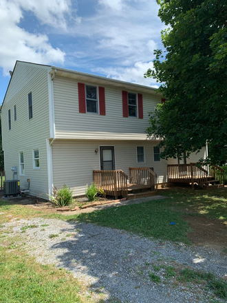 - 3 Bedroom 2.5 Bath Duplex