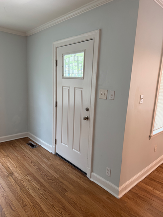 Welcome Home! - Quiet Home within walking distance to the U of M and the Highland Strip