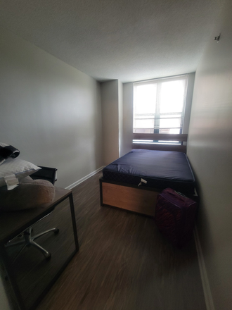 Bedroom - University View Apartment Summer Sublet