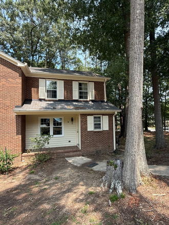 - Nice Wooded Duplex next to Greenway