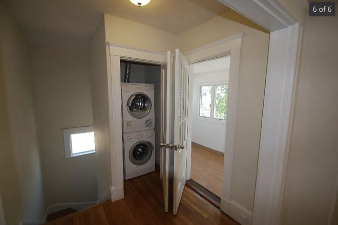 Laundry and Sunroom - 3 Bedroom Apartment