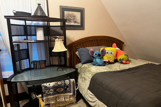 bedroom - large furnished room in 2 family house - 2nd floor