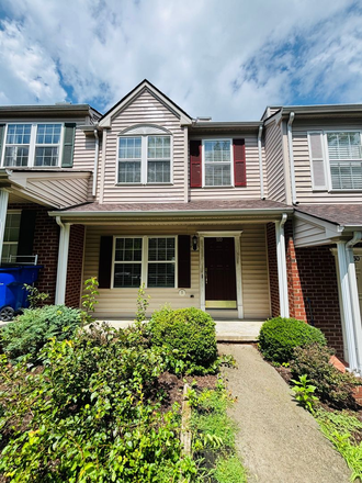 - 2 Bedroom, 2.5 Townhouse in Christiansburg