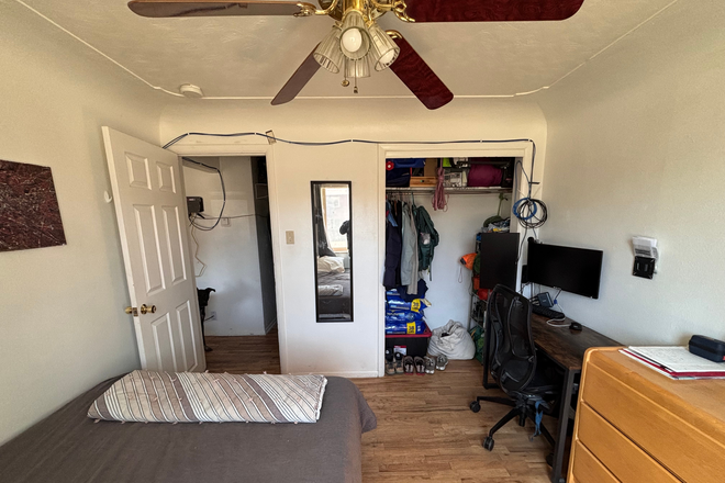 Bedroom - Summer Sublet in North/Central Boulder