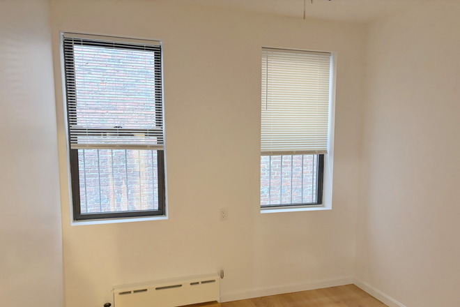 Bedroom - 2 Bed / 1 Bath | $3,700/mo | 58 Westland Ave Apartments