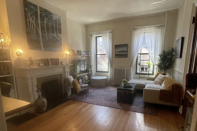 a - Entire massive floor of brownstone in Back Bay