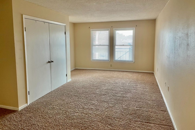 - Deerfield Condominiums 429-15