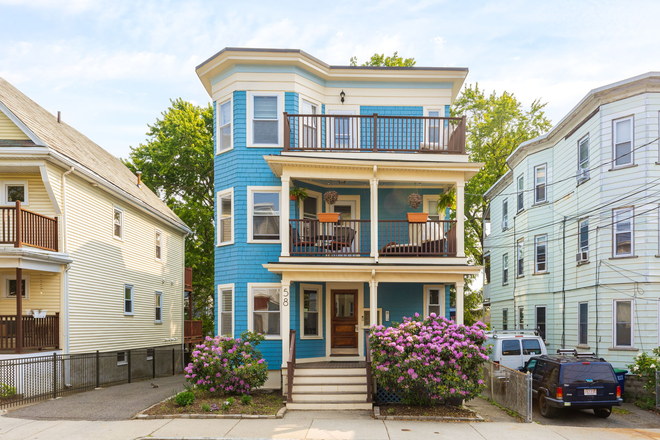 Exterior - Furnished 2 Bedroom close to Tufts Campus Condo