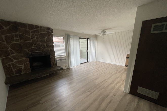 1 - AVAILABLE 10/1: 3375 Chisholm Tr #A304