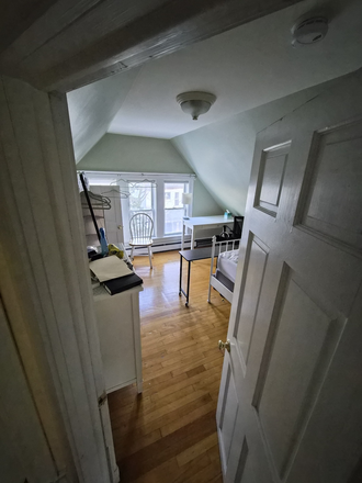 The bedroom for rent. It is upstairs in the apartment - 20 min walk from campus, 5 min from Star Market