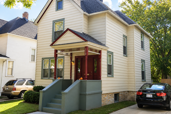 House Street View - Fall Sublet in a Clean and Spacious House on Garnett