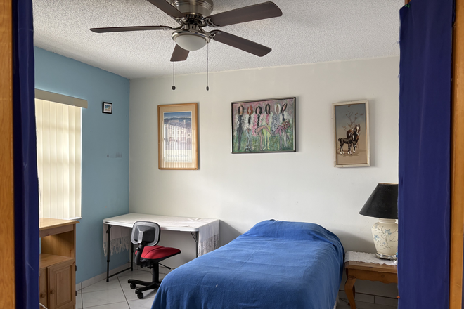 Twin/single bed - Room for Rent 15 minute's walk to FIU ENGINEERING & MAIN CAMPUSES-All included