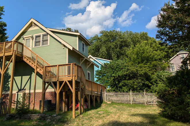 Carriage House Entrance - Carriage House 1/2 Block to Duke. Private Parking/Laundry. Some Utils Incl. Quiet & Very Walkable.