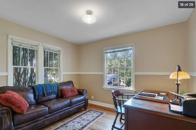 Bedroom - House close to campus