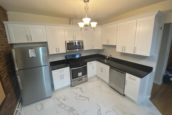 Kitchen - SOUTH END 4 BED 2 BATH on Columbus Ave.09/01 -NEU