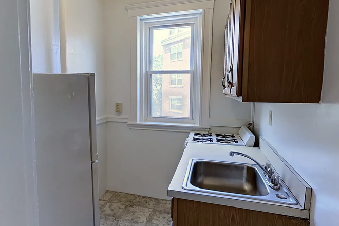 Kitchen - Fenway studio lease takeover 9/1 move-in Apartments