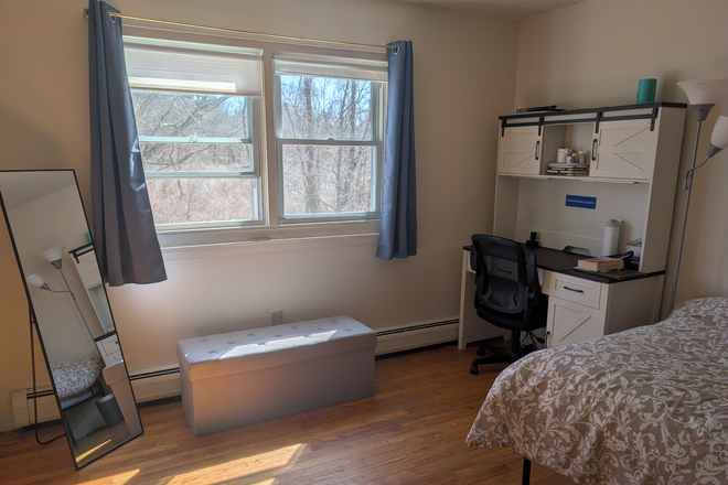 Sublet room - Presidential Apartments: Summer Sublet