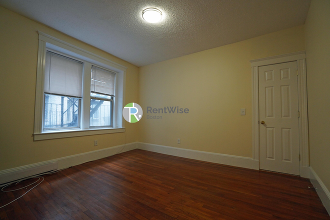 1 - SEPT 2026-Fantastic Fenway Studio, H/HW inc. Student OK! NO FEE! Apartments