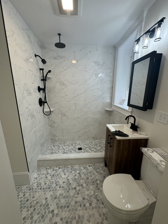 Hub Realty - Fabulous 2 bedroom with brand new kitchen and bathroom, sunny street views, on T Apartments