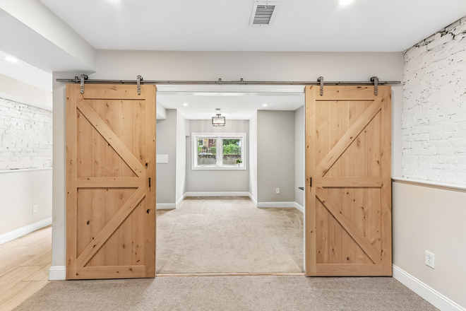 Loft layout - Sunny 2BR Apt - W/D, Parking, Walk to Campus!