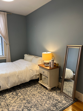 bedroom - Summer to Fall Private Furnished bedroom in Symphony