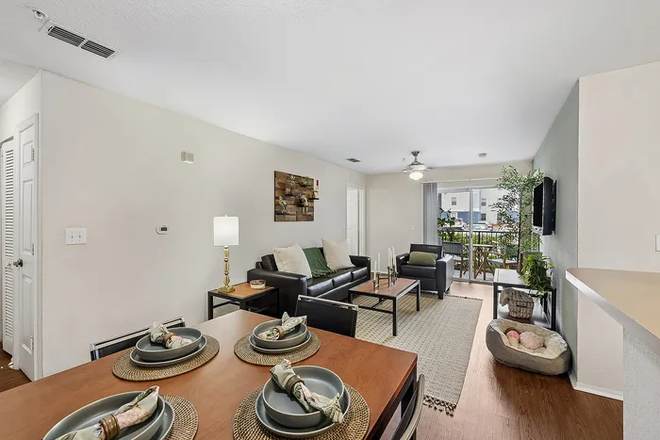 Livingroom - College Station Apartments