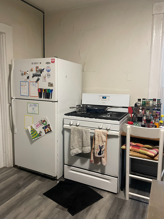 Kitchen (2nd floor) - 2 bed/1 bath loft sublet for Fall '26