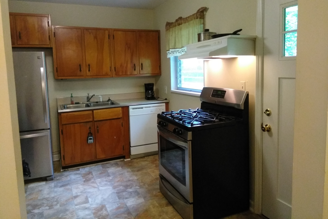 Kitchen - Live Close to Emory for $500 plus 1/3 utilities House