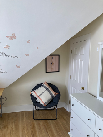 Bedroom - Carol's HomeStay