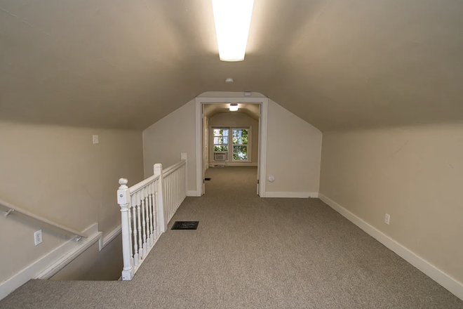 Loft (bedroom through door) - Red Door House, Less than One Block from Campus. Discounted Price! Available Fall Quarter Only.