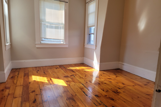 Interior - 34 Spring St, Apt #5, Amherst, MA
