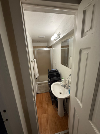 Half bathroom - Pennsylvania Ave 9 person house