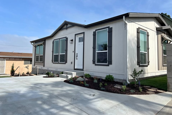 Street View - A Better Way to Live Near UCSD