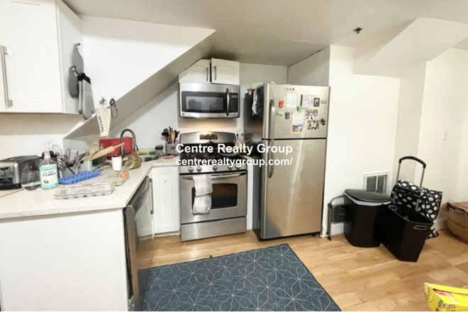 LIVING - LOCATION! 3 BED/3 BATH AVAIL. 9/1/26! ONLY HALF BROKER FEE! Apartments