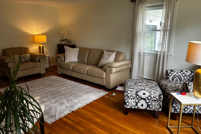Living Room - Furnished Room Near UMass & the Five Colleges – Ideal for Graduate Students & Professio House