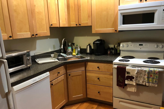 Kitchen - 2br, 1.5 bathroom, located on bus route to Fanny Allen and UVM House