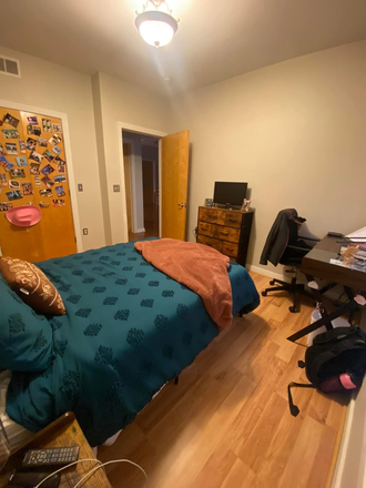 Bedroom for rent (comes unfurnished but including old photos as an example) - 2 bedroom apartment - 1 bedroom is available for rent