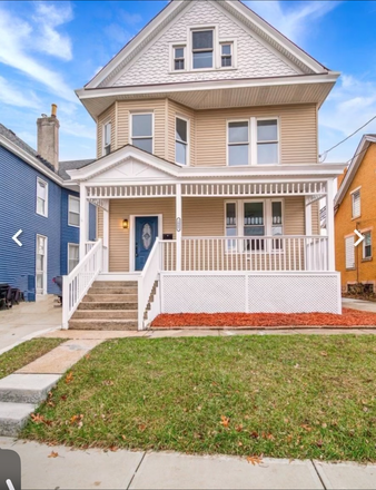 House exterior - The Dana Depot (5 Minute Walk from campus) House