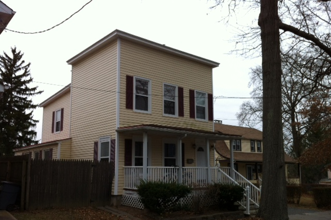 Exterior view - Summer Rental:Furnished 3BR home-John St-Princeton