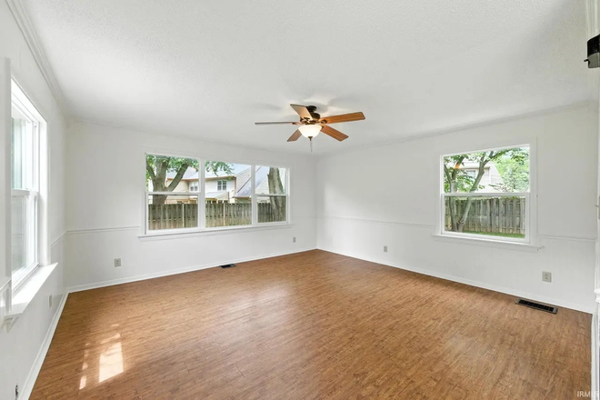 Back room - Cute Grant Street Home, close to schools and campus, available NOW