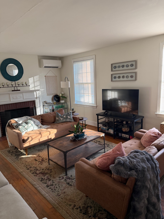Living Room - House close to MUSC