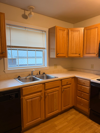 Kitchen - One Bedroom Town House conveniently located close to VLS