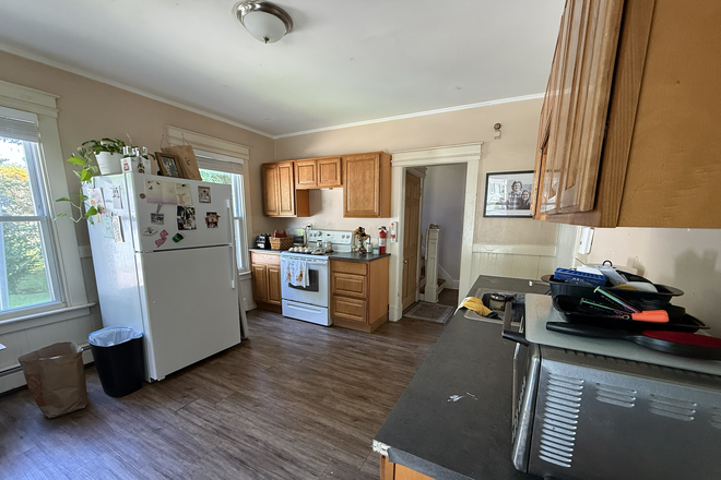 Kitchen - Mansfield Ave House